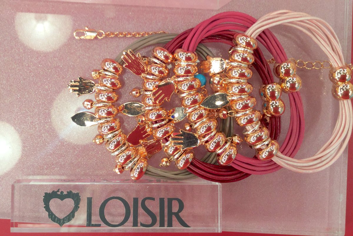 Καντε retweet κ 5 απο εσας κερδιζετε απο 1 βραχιολι LOISIR 🎀