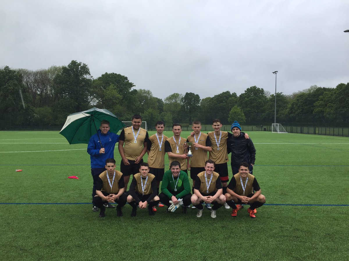 cfcfballcollege's tweet photo. TBCC U-19s 7-Aside tournament winners @CCBHSport 👏🏻👏🏻👏🏻 https://t.co/ZhDYT3qenw