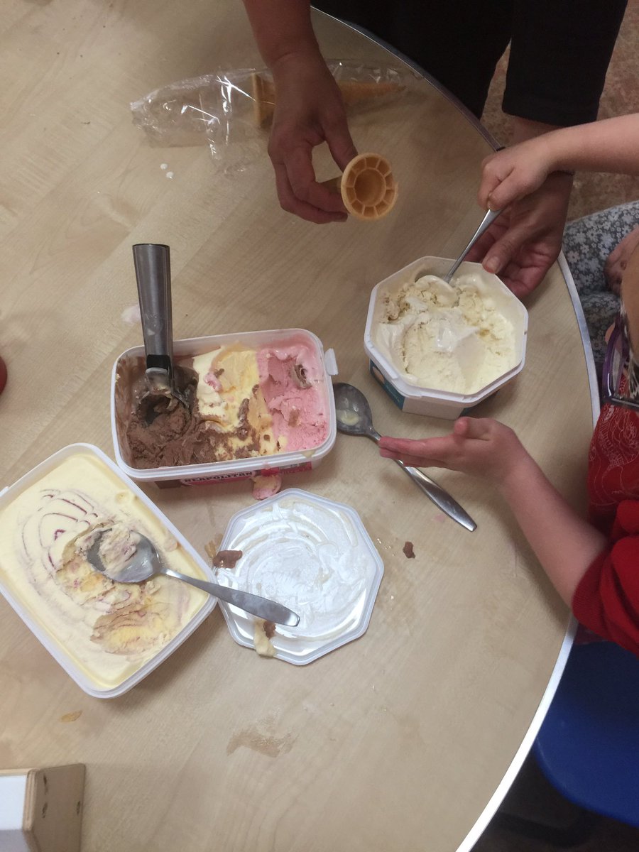 cullomptonnoahs's tweet photo. Children have set up an ice cream shop this week so we decided to have ice cream for snack today #inthemomentanning https://t.co/tmQcVXaM8j