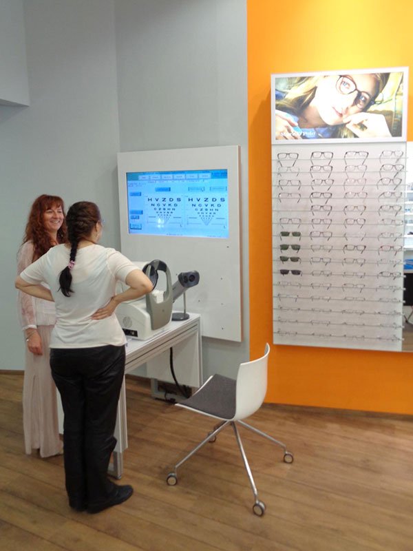 PresentaNova's tweet image. #subtle smiling after installing our #diagnostic table &amp;amp; #infopanel! #newconcept #diagnostics #competency #optometry