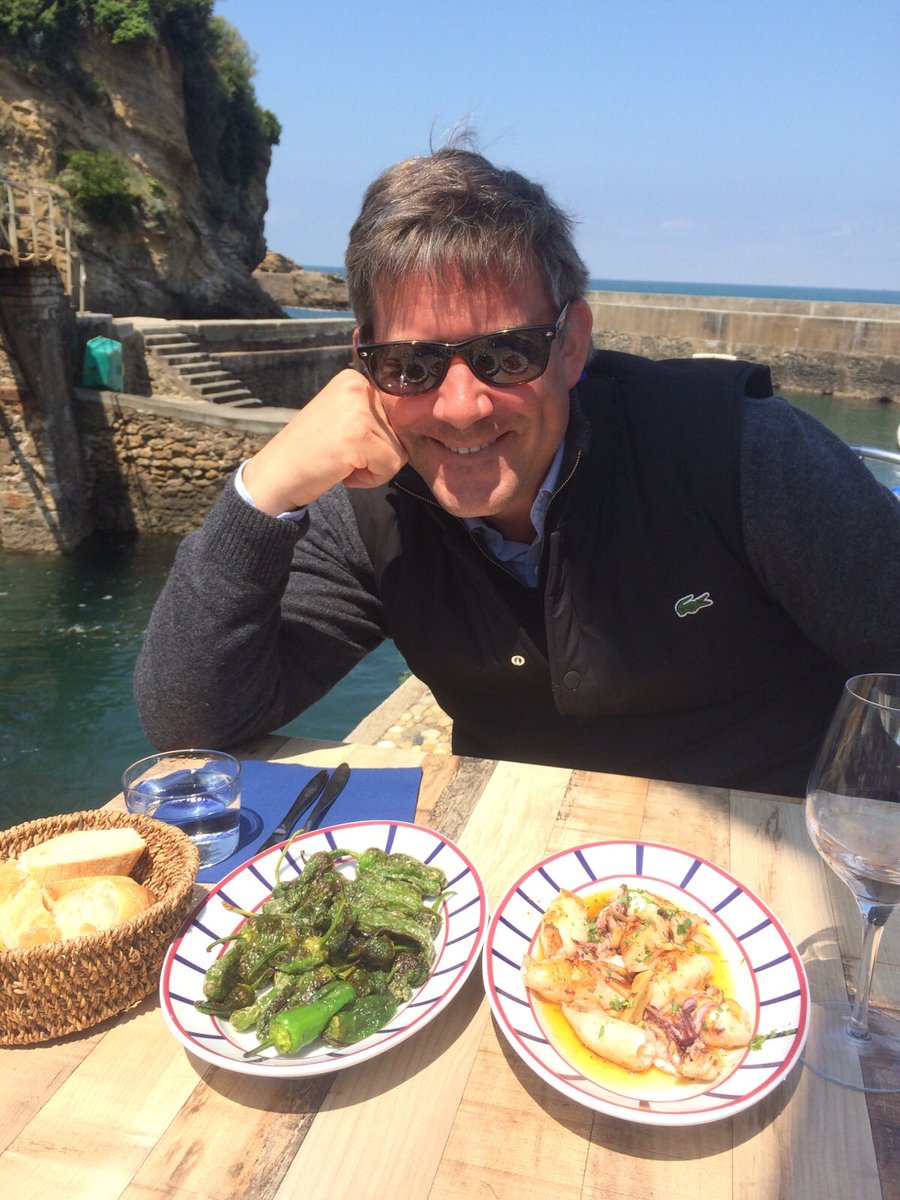 OlivierLeFoll's tweet image. les chipirons et la dorade à la plancha sont là aussi! Arrive!