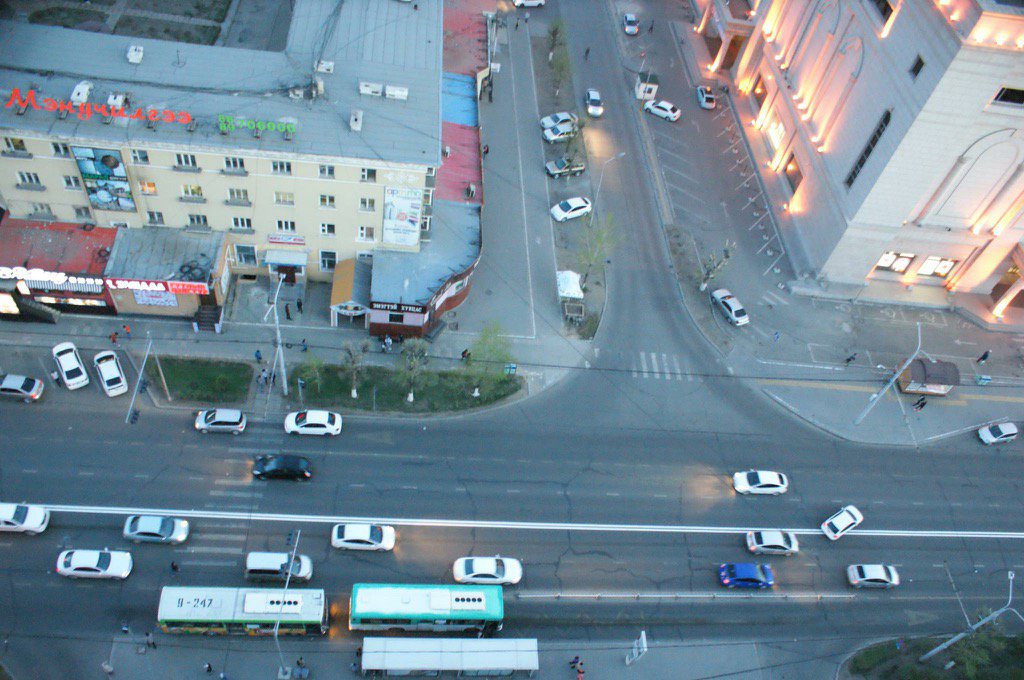 Энхтайвны өргөн чөлөө 2016.05.19-ны оройн зураг.