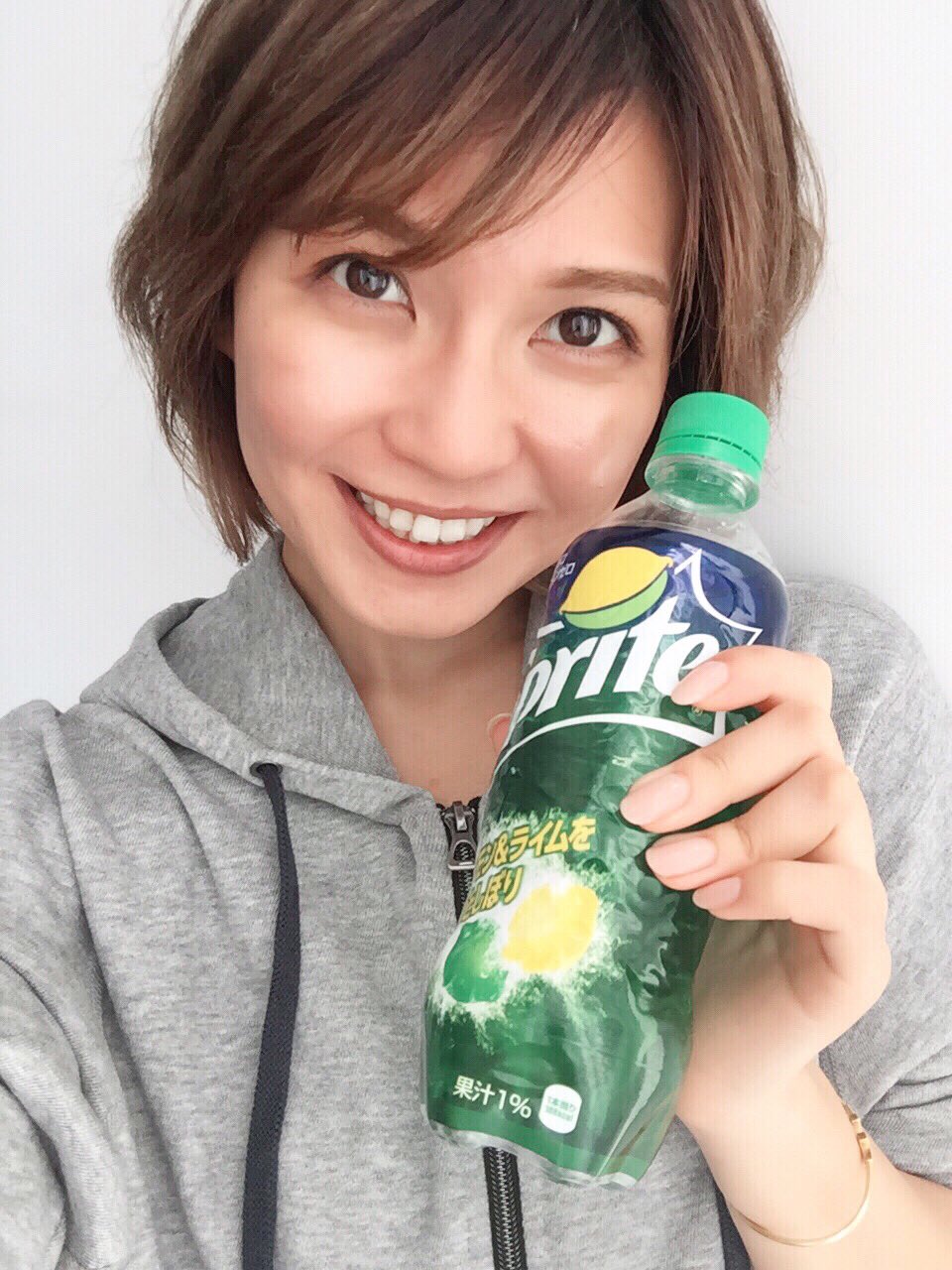 宇野実彩子 a おつかれさま 新しくなったnewスプライトのcmに出演させて頂きます Newスプライトを買うと aの新曲 New の限定verがきけるキャンペーンも 5 30からです New聴いてスプライト飲んで毎日を一緒に楽しみたいっ T Co