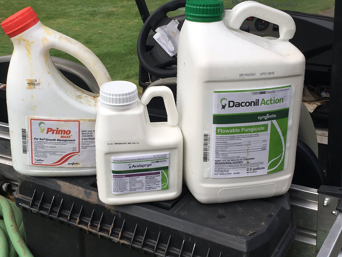 iemurfturf's tweet photo. .@Kiwiwhitecliffe @SyngentaTurf Lets see if we can get all the bent grass sprayed today @WaterfallClub #Syngenta https://t.co/roc9l0a2JA