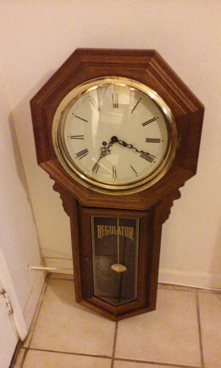 CraftWithClass's tweet image. #antiques Big Windup Schoolhouse Regulator Wall Grandfather #Clocks #collectibles #homedecor ebay.com/itm/-/26244259…