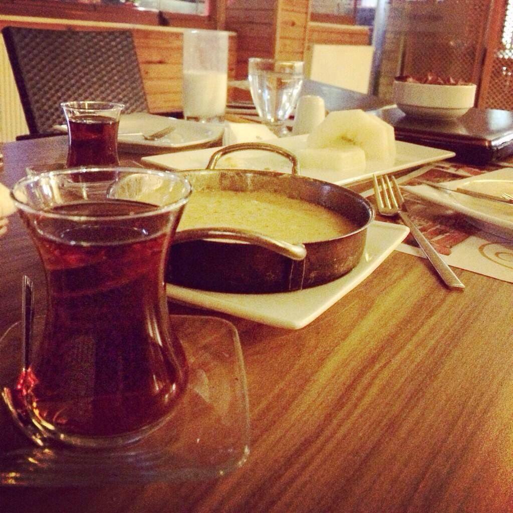 <a href="/cafe_biyer/">CAFE BİYER</a> de kuymak yedinizmi 😋
