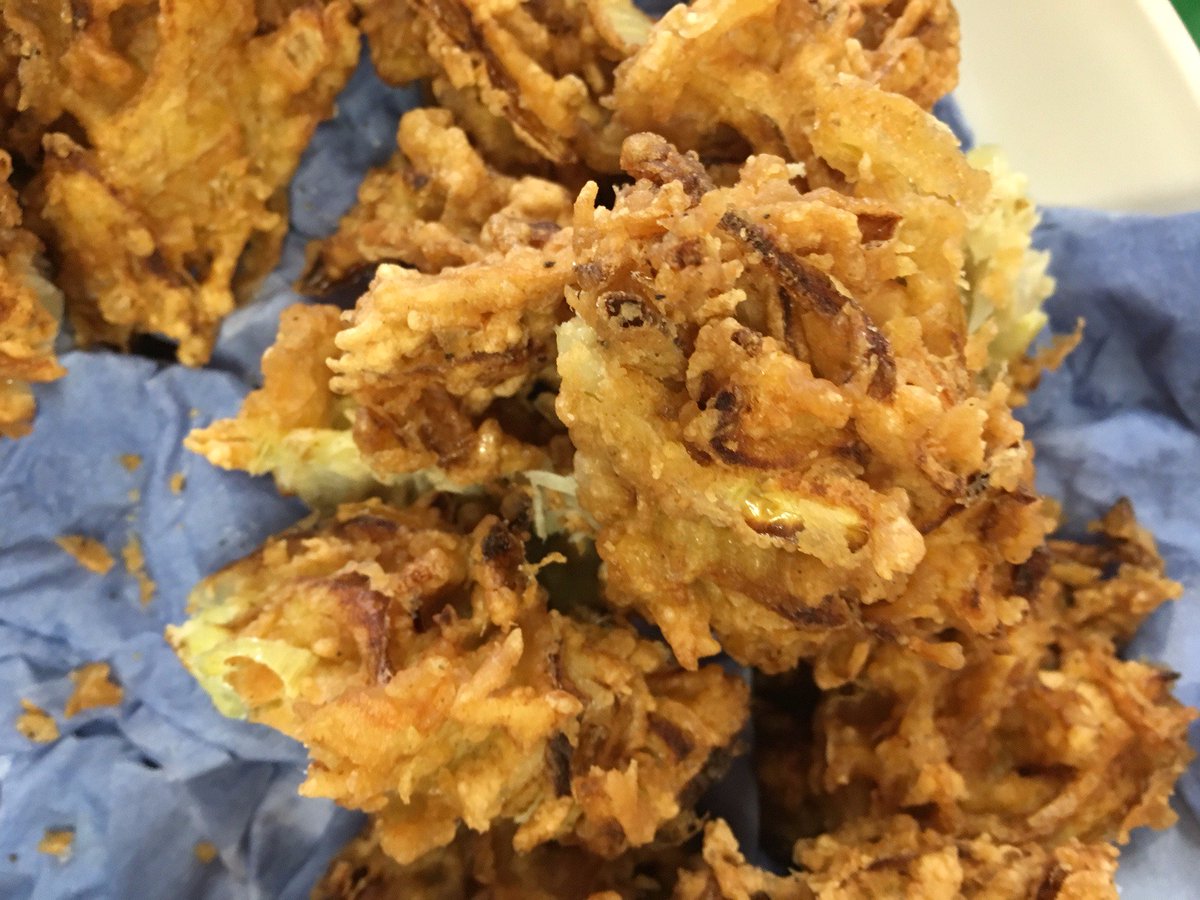 webandmorph's tweet image. We made some yummy Onion Bhaji's recently at Little Bugs! #FunWithFood #Yummy #Childcare