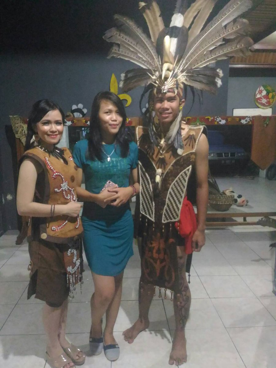 Eyeth12's tweet photo. Festival budaya Kalimantan Tengah tahun 2016 https://t.co/GmMMXA8amc