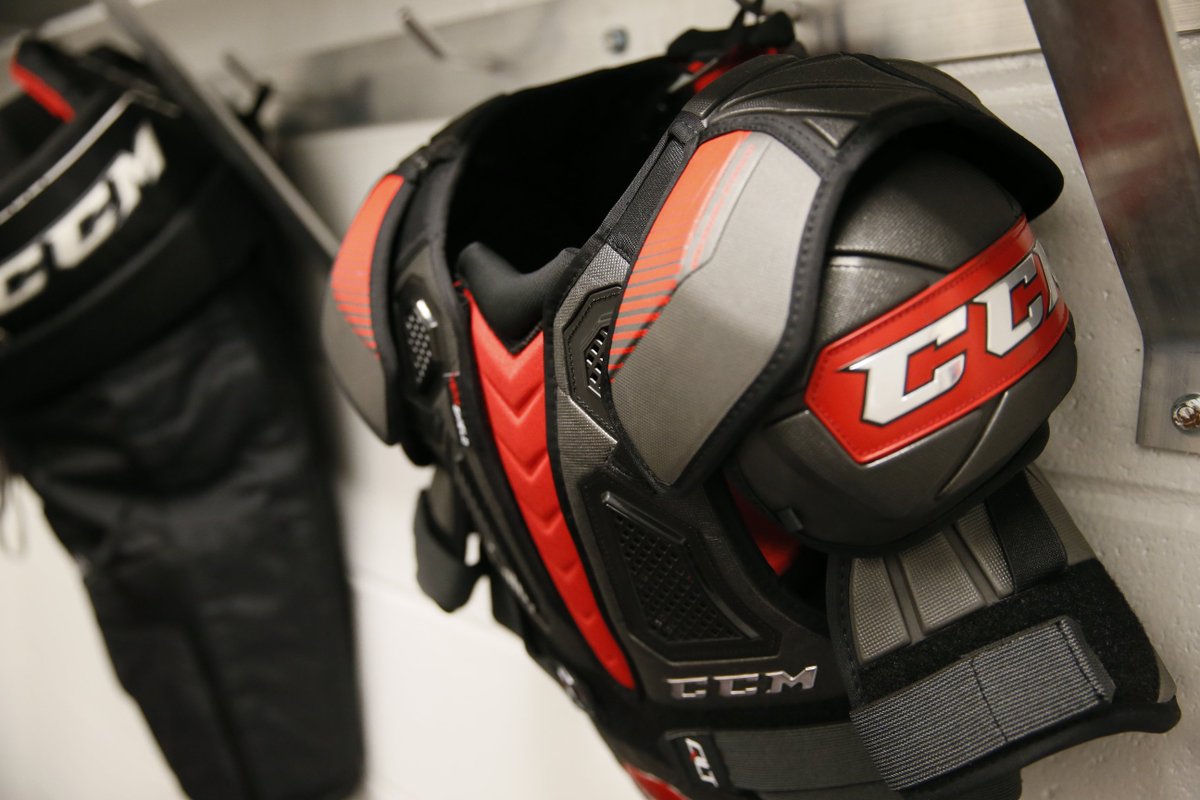 CCMHockey's tweet photo. 9 days. #StayLightBeQuick #QuickLite https://t.co/IXIgBbO2cj