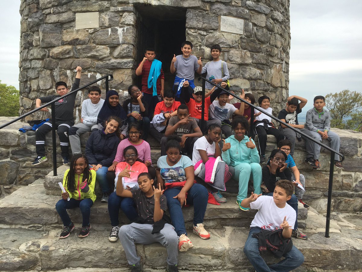 DHS_Math_Wise's tweet photo. @NeelsvilleMS OutdoorEd session 2, Mrs. Hoobler's classes! https://t.co/KMDPIDktFG