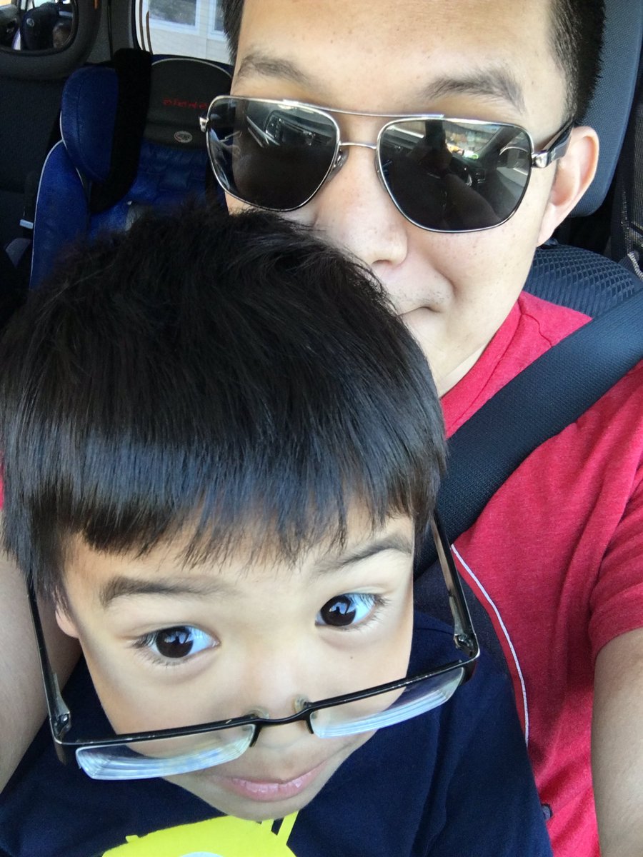 avalonstar's tweet photo. Levi wore it better. ๐ #UncleBryan https://t.co/3PYilrHSAw