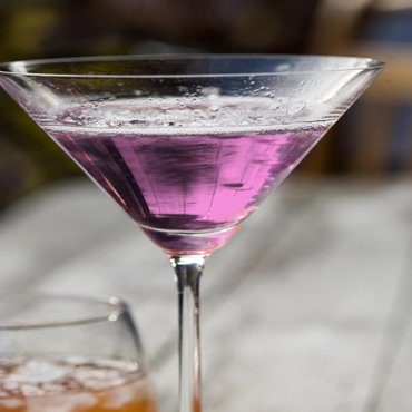 VFCharleston's tweet photo. #humpday martini: featuring @VomFassGVLBlueberry Valentino Liqueur with a touch of Grappa #yum #vomfassgvl https://t.co/odpf2kAywW