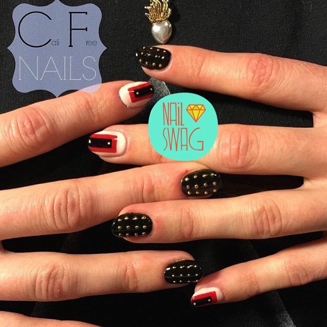rockstartoes's tweet photo. Modern nails with gold studs

#nailart #nailpolish #modnails
https://t.co/UpJ58y5SSa https://t.co/cvgv2YBjP9