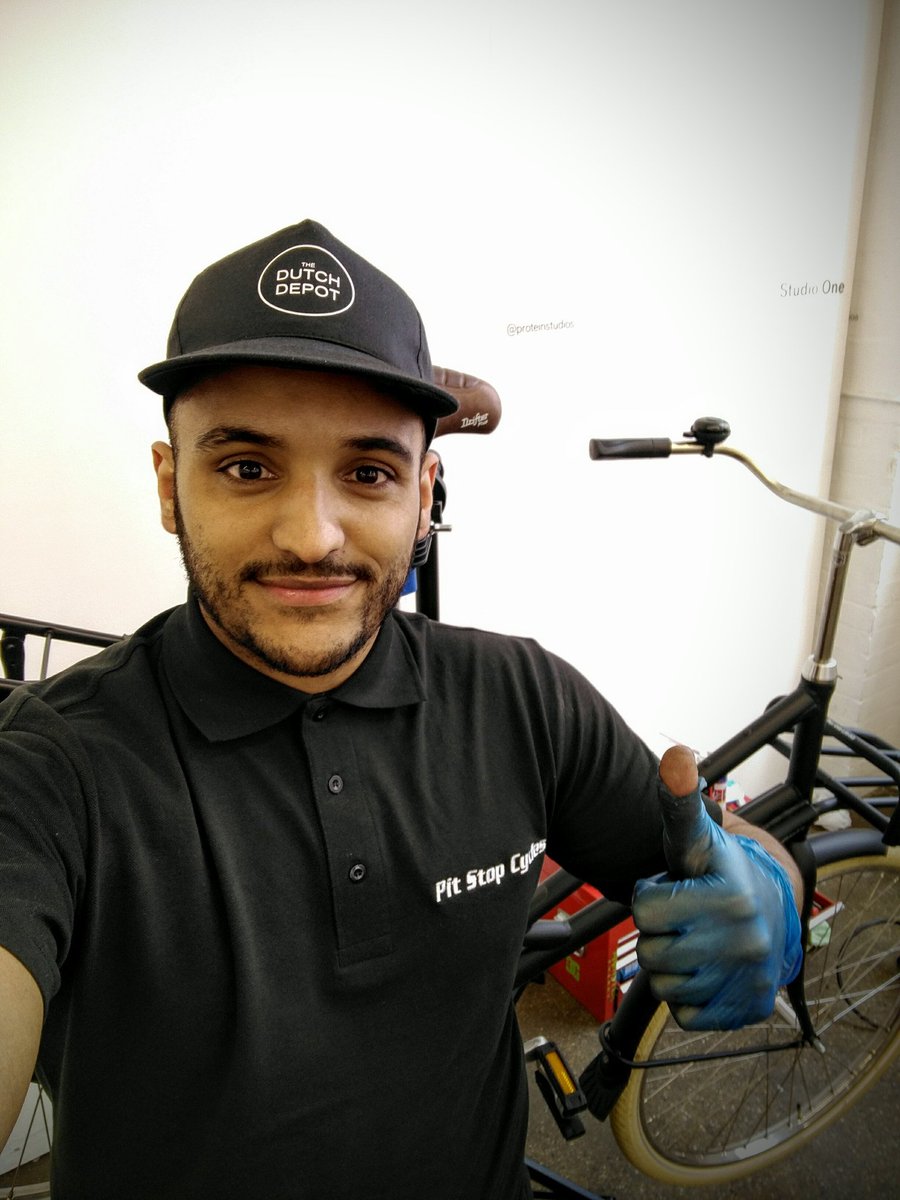 Pitstopcycles's tweet image. @pitstopcycles down at the Dutch depot Shoreditch today. Providing mechanical support for 160 bikes!