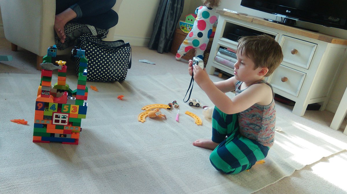 TandTFilms's tweet photo. If you were 3
If you had a camera
What you you take a photo of?
#filmmaker #photography #LEGO #kobyphotos https://t.co/uNr31m7KDv