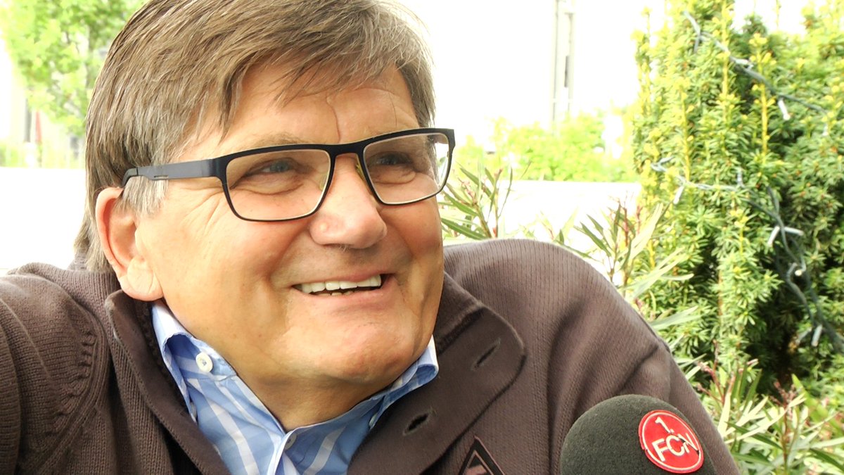 1_fc_nuernberg's tweet photo. Auch Hans Meyer drückt dem #fcn die Daumen. Was er zu #sgefcn sagt, erfahrt ihr morgen bei CLUB TV. #Bockaufmehr https://t.co/z8qfhfRssS