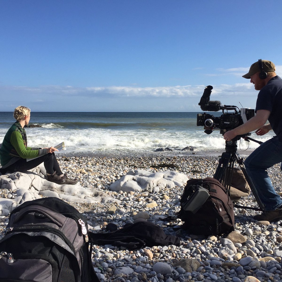 Rioannon's tweet photo. Had a fab time today filming for BBC Coast with @Tessadunlop on Gower! https://t.co/2BUpFMyu9n