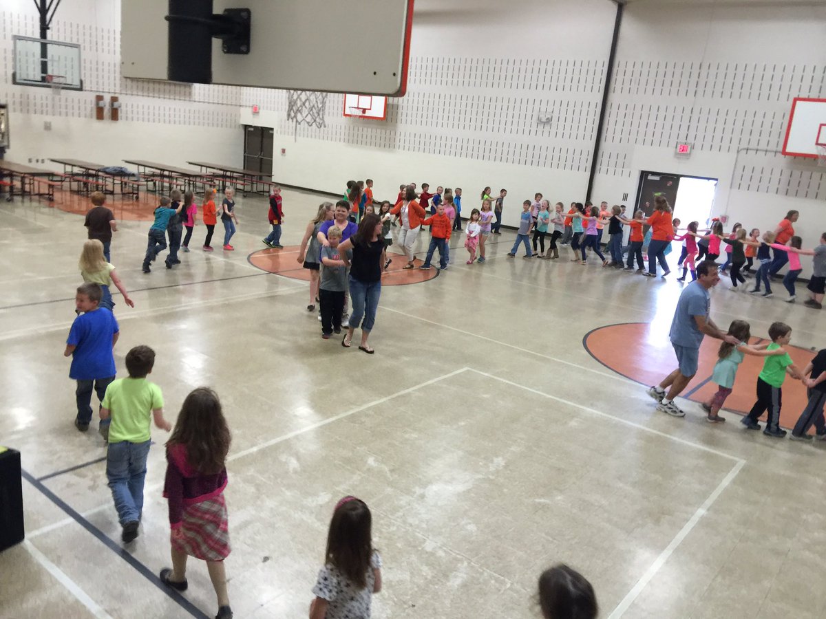 JudeBlack2's tweet photo. Secrest celebrates our 2nd gr with a school wide dancer party #mrsbox&DJStevensrock https://t.co/4Vc66EUu6m
