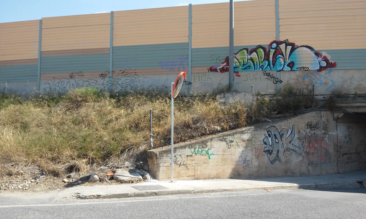 Ya está repuesto y en su sitio el espejo en la <a href="/SendaDeGranada/">AV SendaDeGranada</a> #Espinardo #SeguridadVial <a href="/JMEspinardo/">Junta Mpal.Espinardo</a>