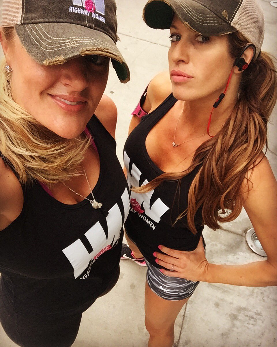 highwaywomen's tweet photo. What do we do when we're not in the studio? We run the world. #RunNash @Rikiknox @kkbodiford https://t.co/UIkr7OOqYS