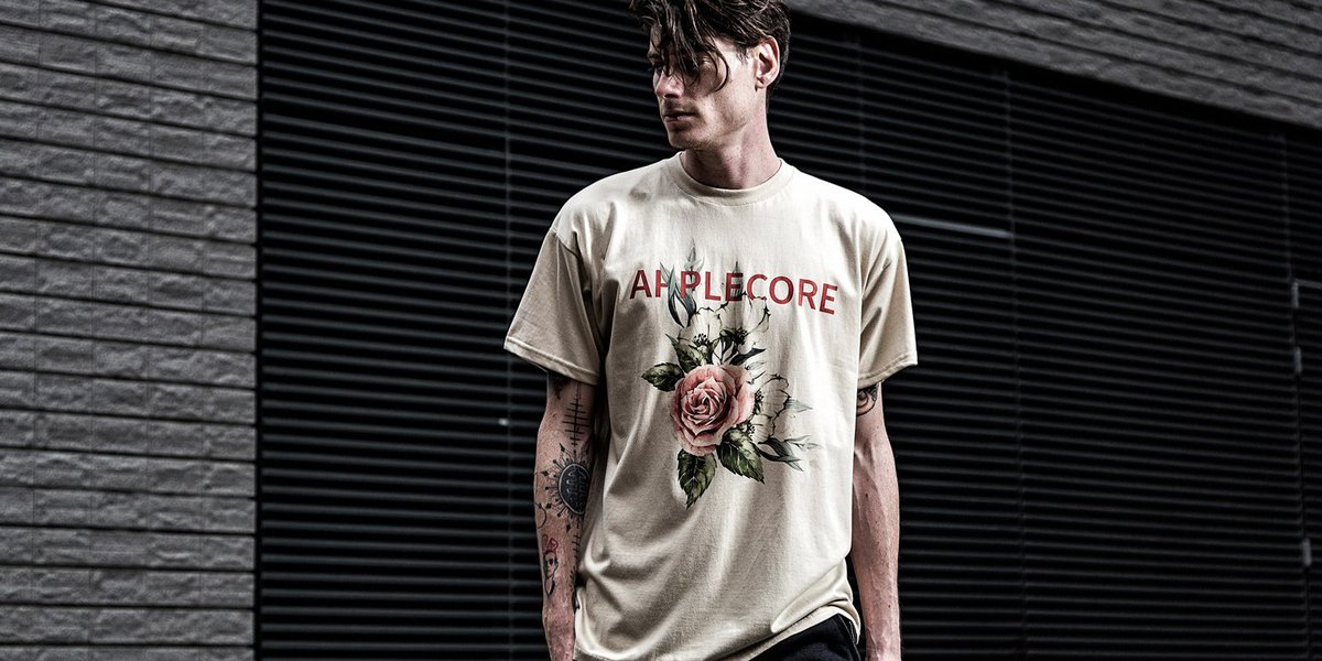 HYPEBEAST's tweet photo. .@AppleCoreweb's latest collection looks to its Parisian surroundings for inspiration.
https://t.co/r8vZhL3cAN https://t.co/O3HBZ4hMKu