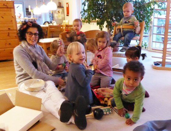 Kiggi_News's tweet photo. Die #Kita #Kinderinsel in #Ettlingen freut sich über ihre neuen Musikinstrumente. Danke an Pneu Matthy GmbH! https://t.co/Y3pJuQl8wX