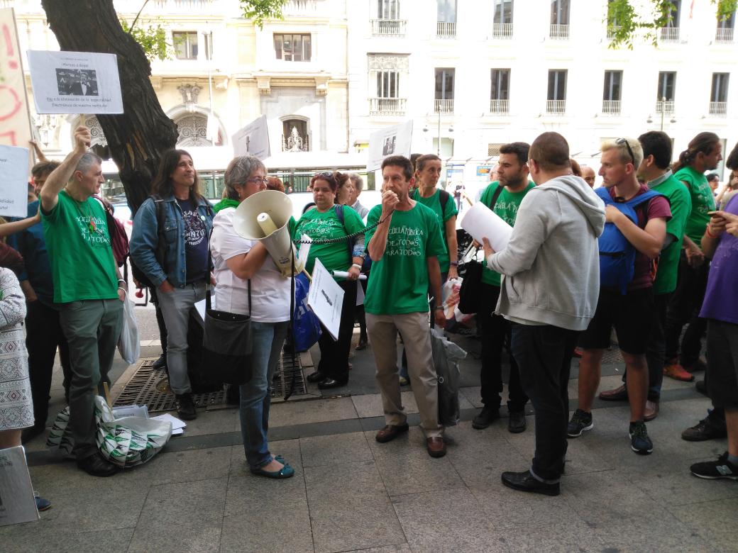 resistenciagoya's tweet photo. La FP es esencial #Fpenlucha #DefiendoFpMadrid #LaCañadaNoSeCierra https://t.co/v4XidMeRTD