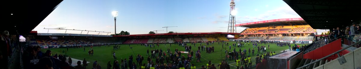 lembagg's tweet photo. geliebtes #horrstadion aufgewachsen geile spiele gsehn mega emotionen ghabt viel erlebt u jz der abschied #faklive https://t.co/kZ2M6bTvym