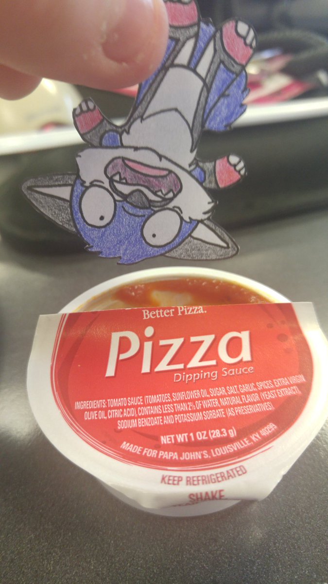 foxalbiazul's tweet photo. *LIVES IN FEARRRRRR* (by @RexxieCat ) https://t.co/8sSC6n6wl9