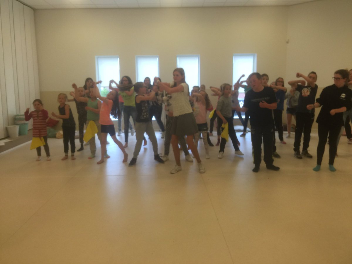 Even op bezoek bij <a href="/muziekschoolurk/">Muziekschool Urk</a> voor de musical Annie. Word heel erg leuk. 15 en 16 juni in <a href="/zcirene/">Zalencentrum Irene</a>