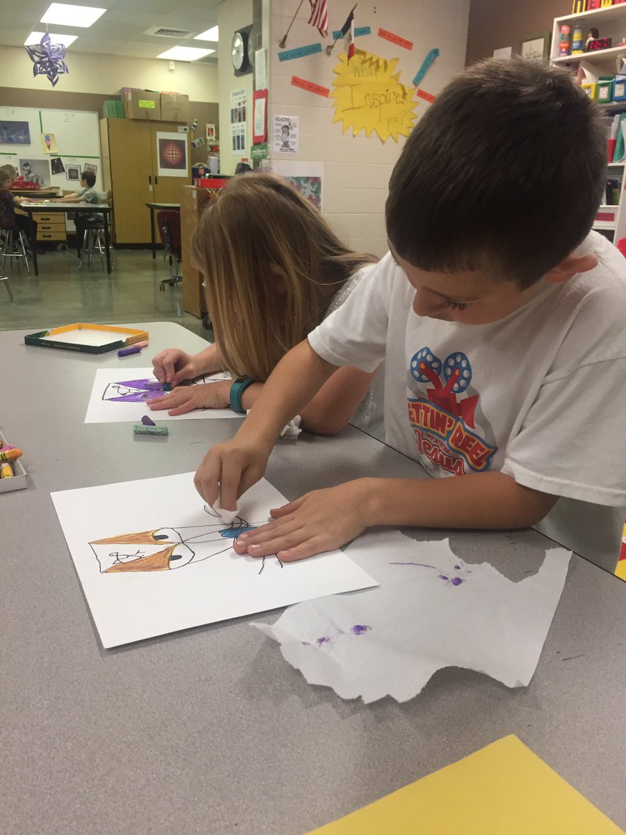 JCSD_WAEart's tweet photo. #kindergartenartists are inspired by Paul Klee #blending #oilpastels @JCSD_WAE https://t.co/X6DHCySWvF