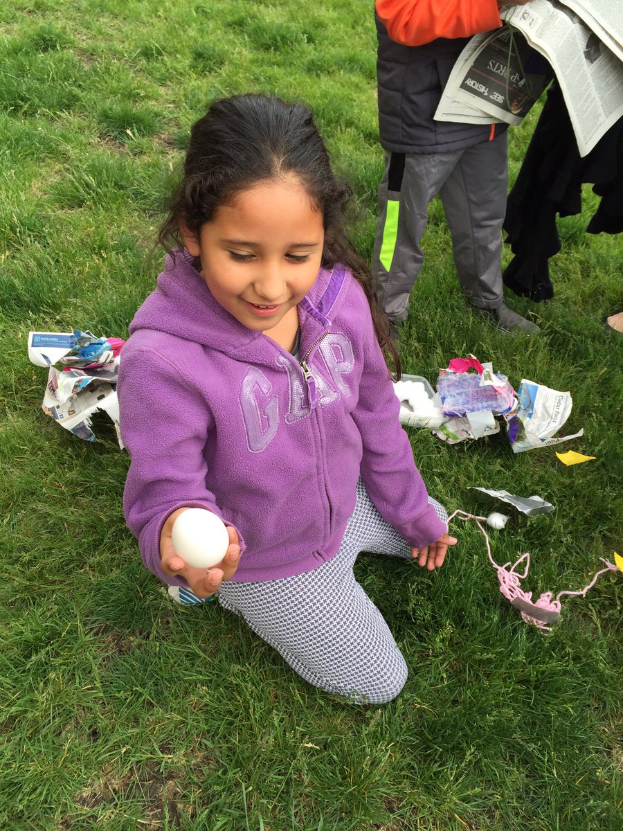 Mrs_Murray228's tweet photo. As we prepare for our STEAM Fair, we tested out our Humpty Dumpty egg protection. Success all around! #kme302 https://t.co/jTXy57LazH