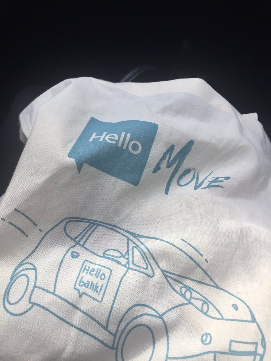 CharlotteBsh's tweet image. Petit trajet en voiture avec #hellomove merci @Hellobank_fr 👌🏻