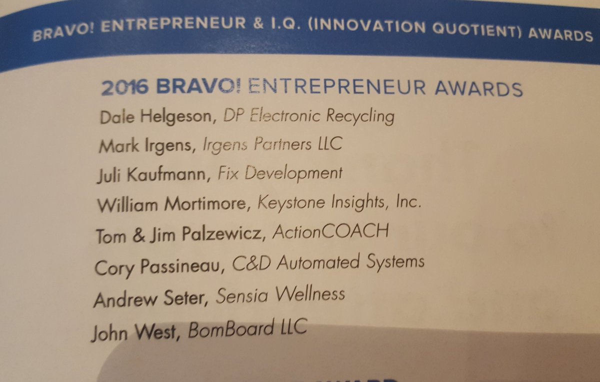 slynn_hall's tweet photo. Congrats to #BIZEXPOMKE Bravo! winners.  Lots of @MMAC_Chamber and #COSBE roundtable members https://t.co/wKiUCgl7nu