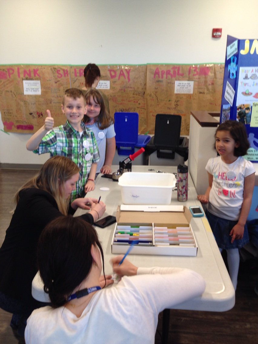 JMacElementary's tweet photo. The JMac button maker was out in full force @HWDSB board today. @CYMH_ON @HWDSBtogether #daretodream https://t.co/A17NqShfFT