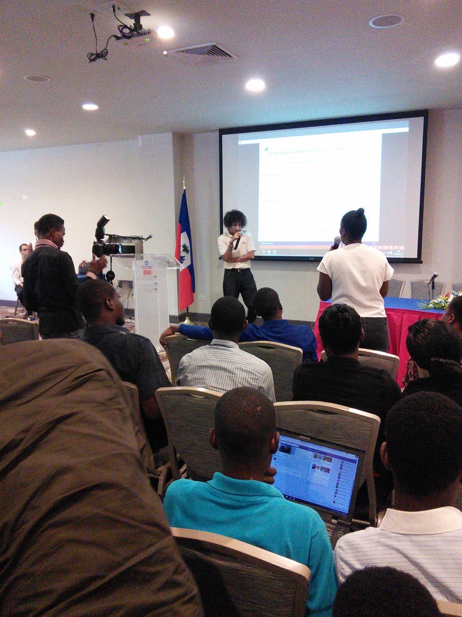 PAPSW_Tech's tweet image. Question and answer session #Yunus  #its all in the photo
# PaP Startup week
# PAPSWTech
# PAPSW