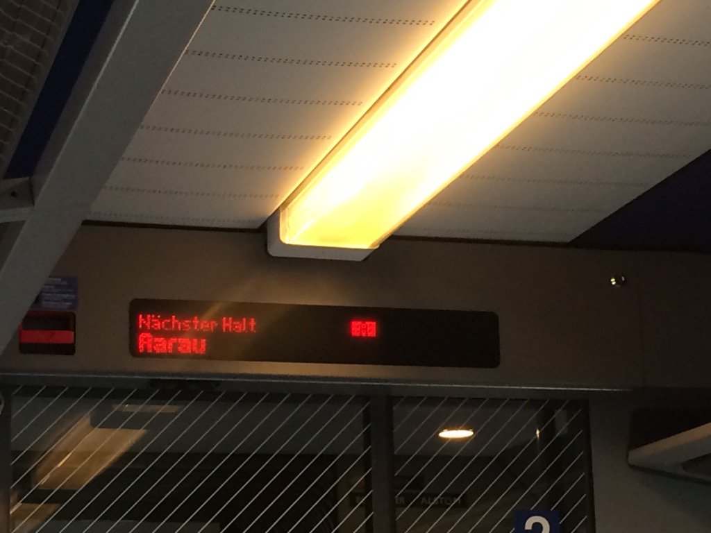 Asdor's tweet photo. @RailService Oui, la photo est à l'intérieur du train, en dessus de la porte. https://t.co/j3YEwO2WHt