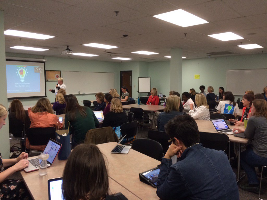 TurnbullChris's tweet photo. Packed room today at #2016LiteracyTechFest - Literacy & technology #bettertogether @kreagan4444 https://t.co/2xkGcI6HFo