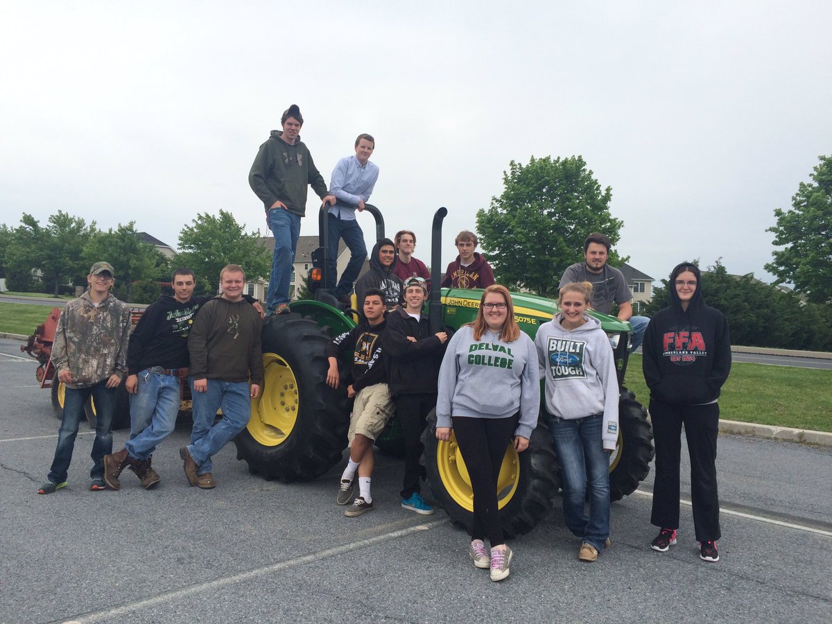 CV_AgSciences's tweet image. #AgPowerTech had a great afternoon working with the American Trauma Society filing a Farm Safety video! #AgEdu