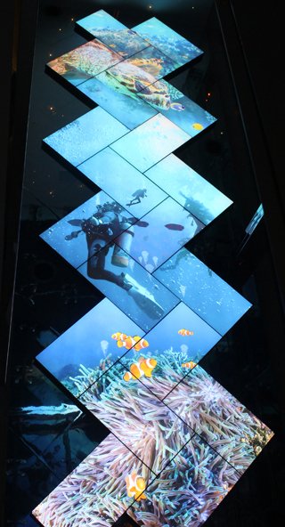 digitalmediasys's tweet image. Use #digitalsignage to create stunning visuals in public spaces. buff.ly/1NwrpWw #Techorating