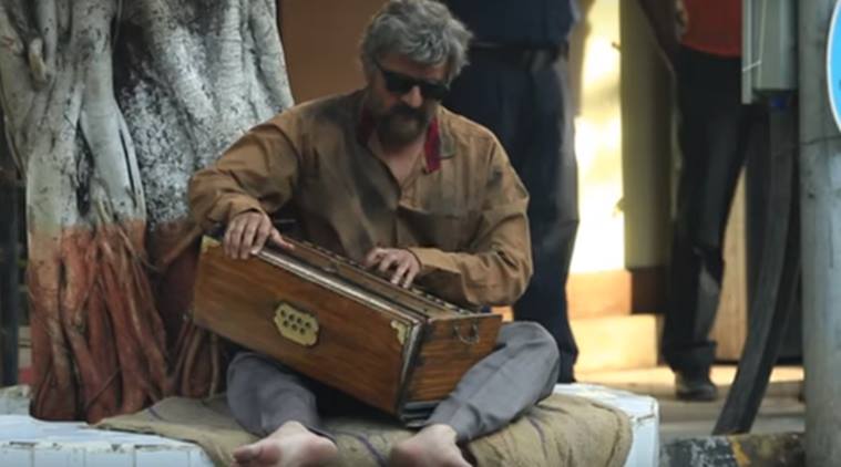 ZoomTV's tweet photo. Singer @sonunigam goes unrecognised disguised as an old street musician https://t.co/ShhKdzZ7nl