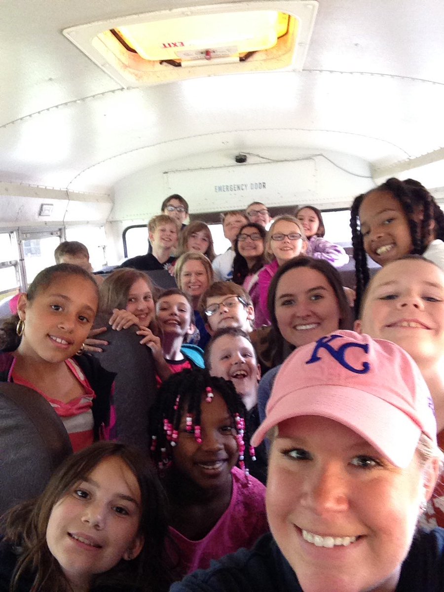 oleenthirdgrade's tweet photo. Third grade field trip! #warebears475 #ware3g https://t.co/n5icZt9pg4