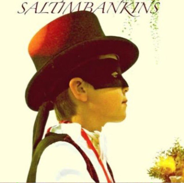 DistopiaRadio's tweet photo. En su reciente visita a México, @rafahg habló con nosotros de @Saltimbankins La entrevista a las 9PM @IbericaRadio https://t.co/HoG6DZB4VU