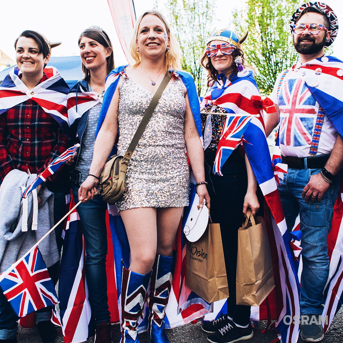 amsOSRAM's tweet photo. Fan-tastic times at the #Eurovision 2016. #ColourYourEmotion https://t.co/veNNY6fZ0W