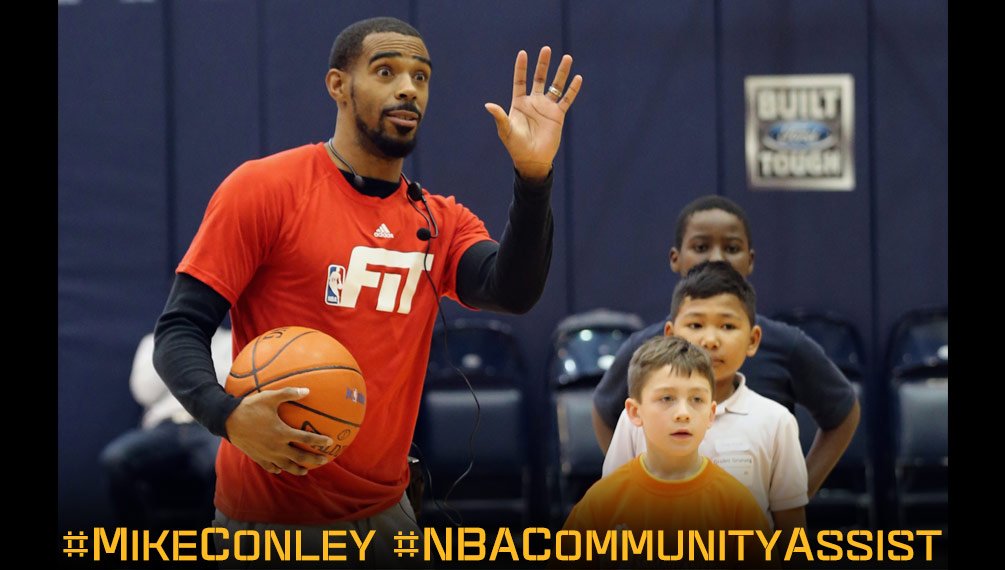 memgrizz's tweet image. Raise your hand if you think #MikeConley deserves the #NBACommunityAssist Award! RETWEET to vote!