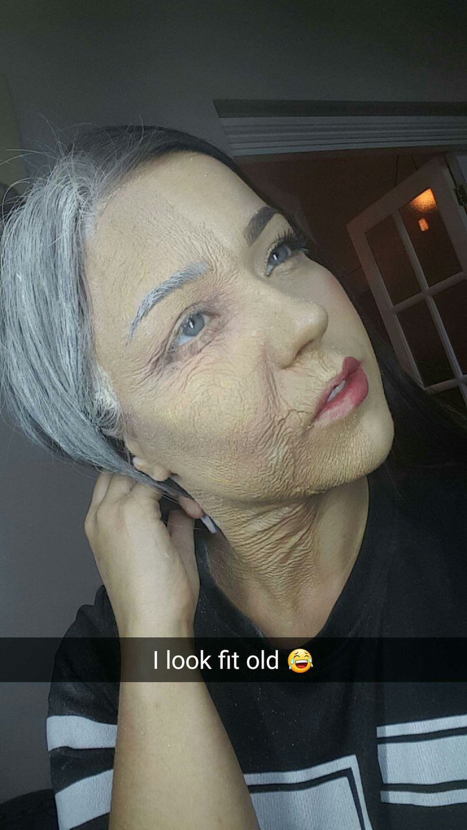 DanikaDaisley's tweet photo. Add my snap chat @nikadaisley #benye #specialfx #sfx #charactermakeup @bennyemakeup https://t.co/7qJQdJG7rd