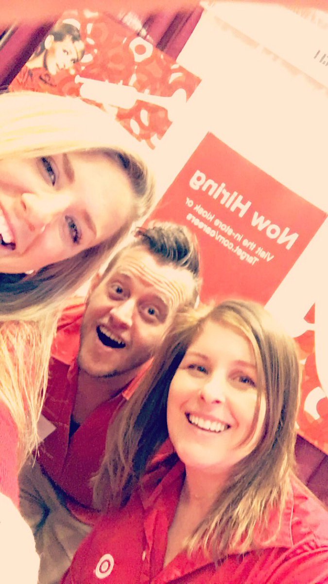 KellyPoppler's tweet photo. T1375 representing at the Job Fair!!!#bringinghometoptalent #youmaketarget @ktrebor04 @MurrayWWilliams @jenteigland https://t.co/3h3HxayE45