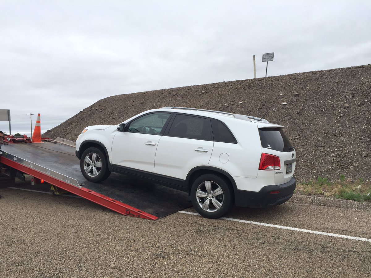 Had to wait until the morning, but finally getting a tow. Looks like we will be in Tucumcari another day