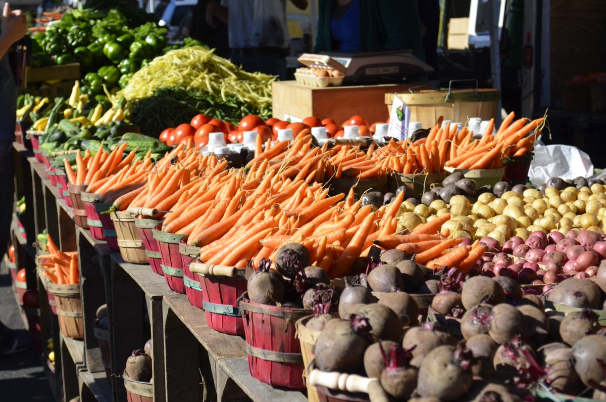DaniNierenberg's tweet photo. Buy Fresh. Buy Local. Change the World. https://t.co/HhJcq5tjEL
