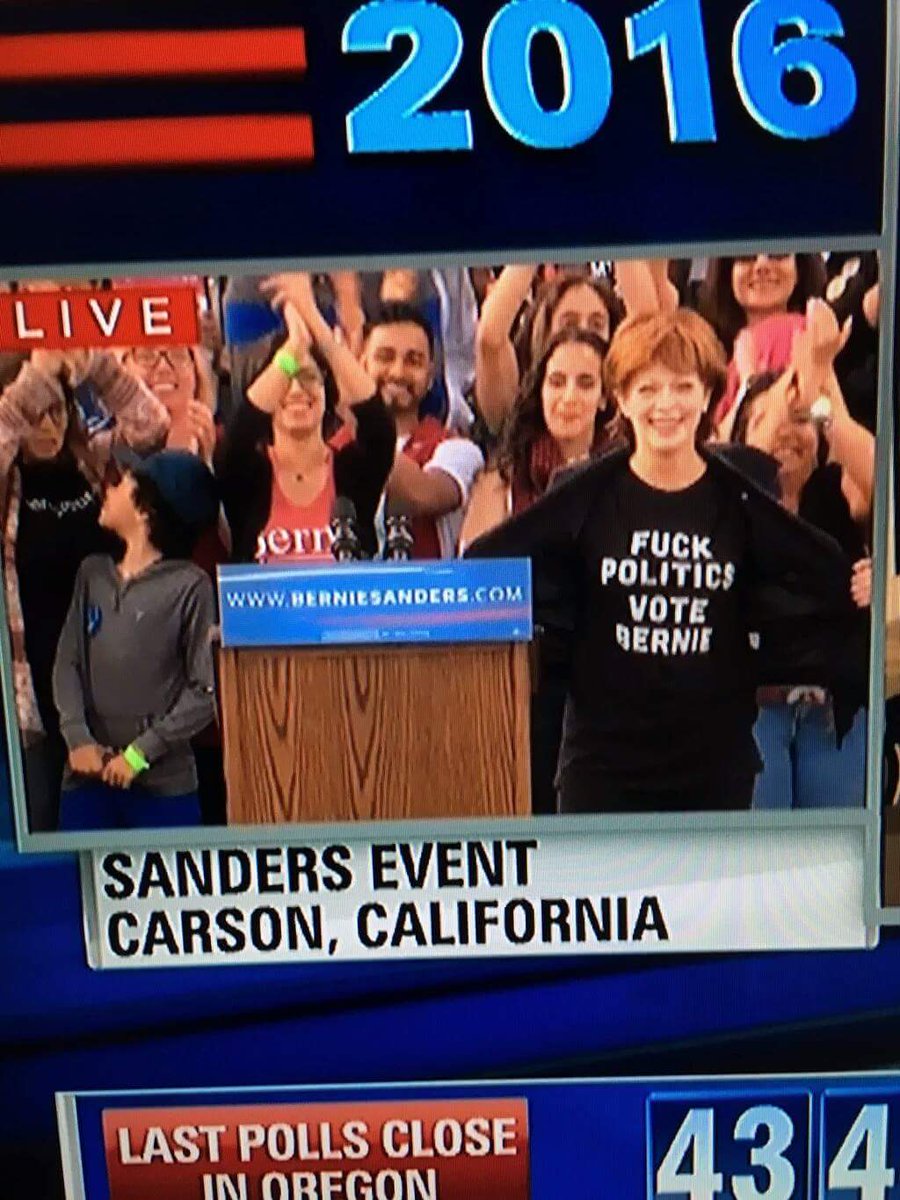 sandersfangirl's tweet photo. Best picture from #BernieInCarson w amazing @Frances_Fisher! Finally something good on @CNNPolitics! #BernieOrBust https://t.co/P2ZpmglwvJ